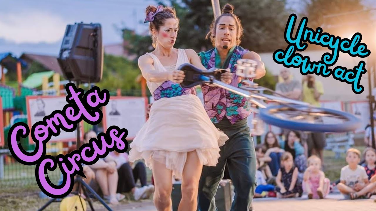 Cometa Circus: clown unicycle act