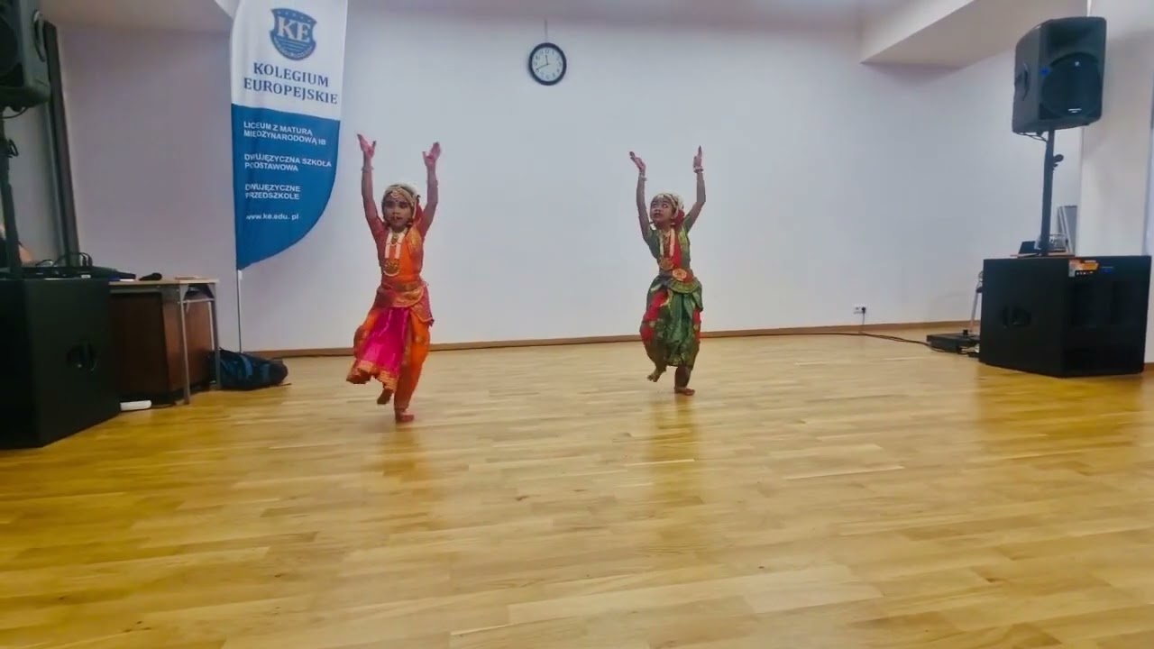 Garuda Gamana Kuchipudi Dance performance by Aarvi@Kolegium Europejskie School
