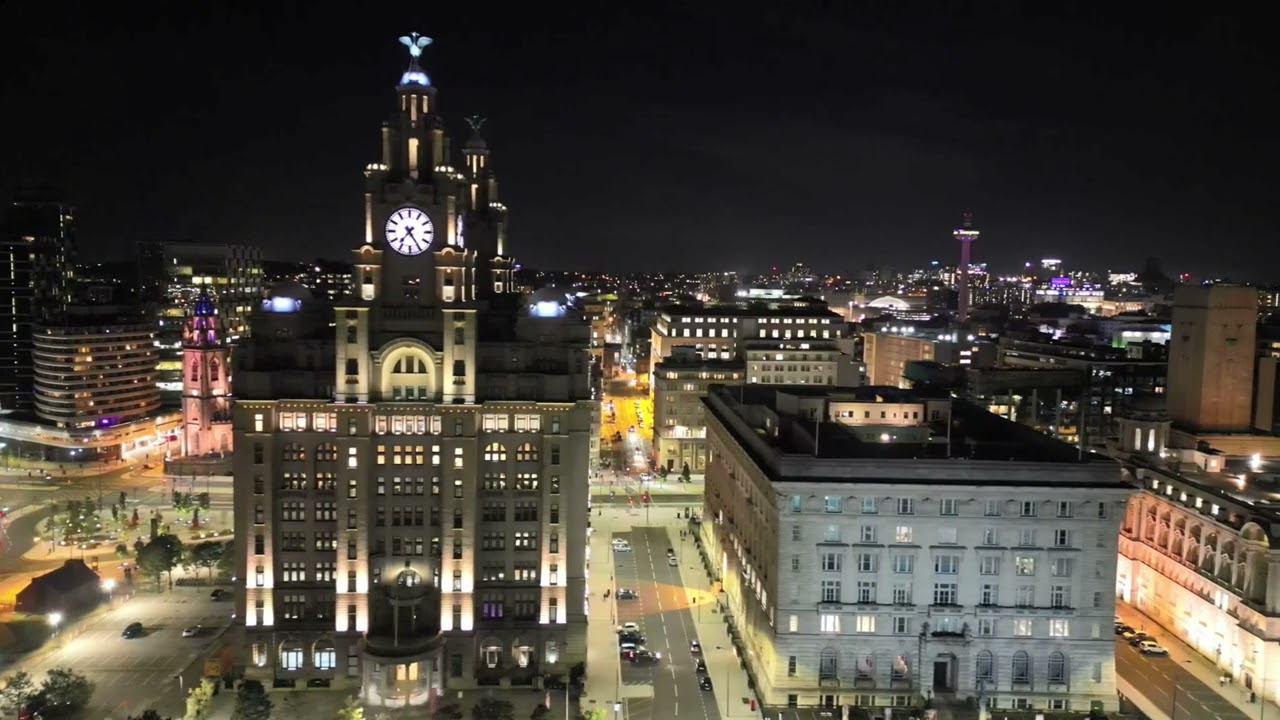 Liverpool Pier Head NIGHT VIDEO