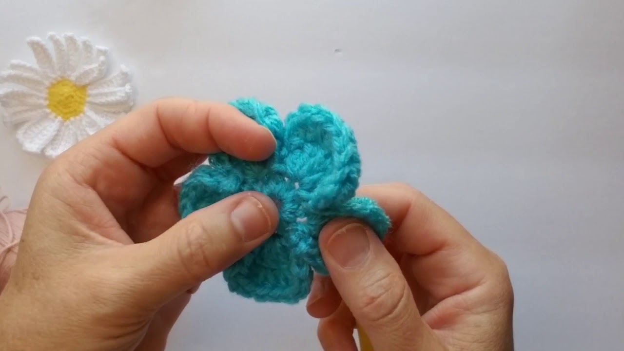 How to make a magic circle and crochet in the round