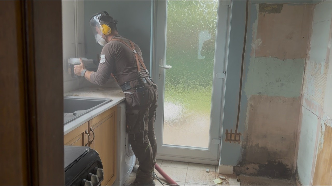 7 Pros and Cons Of An Electrical Rewire