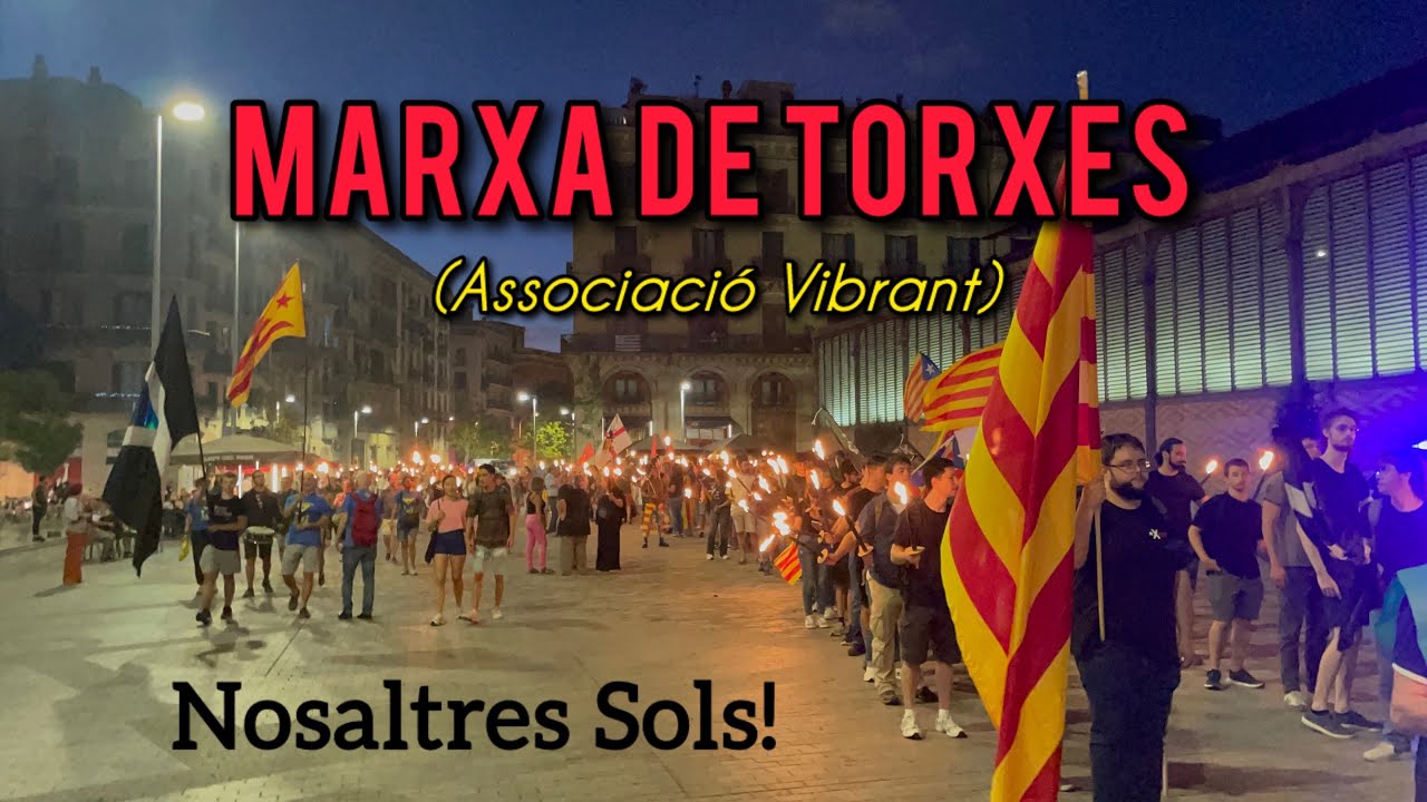 El jovent de Nosaltres Sols! fan la Marxa de Torxes