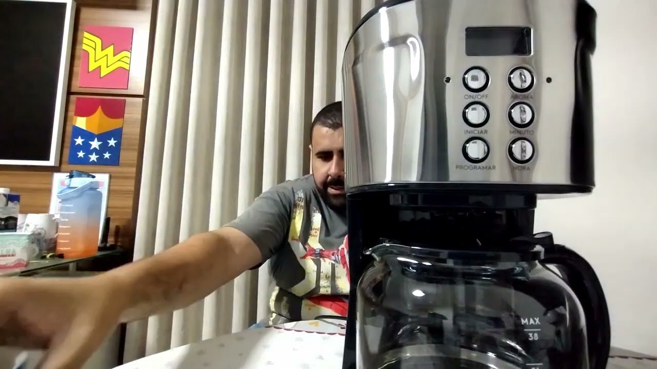 Review da cafeteira elétrica programável Electrolux EMC30