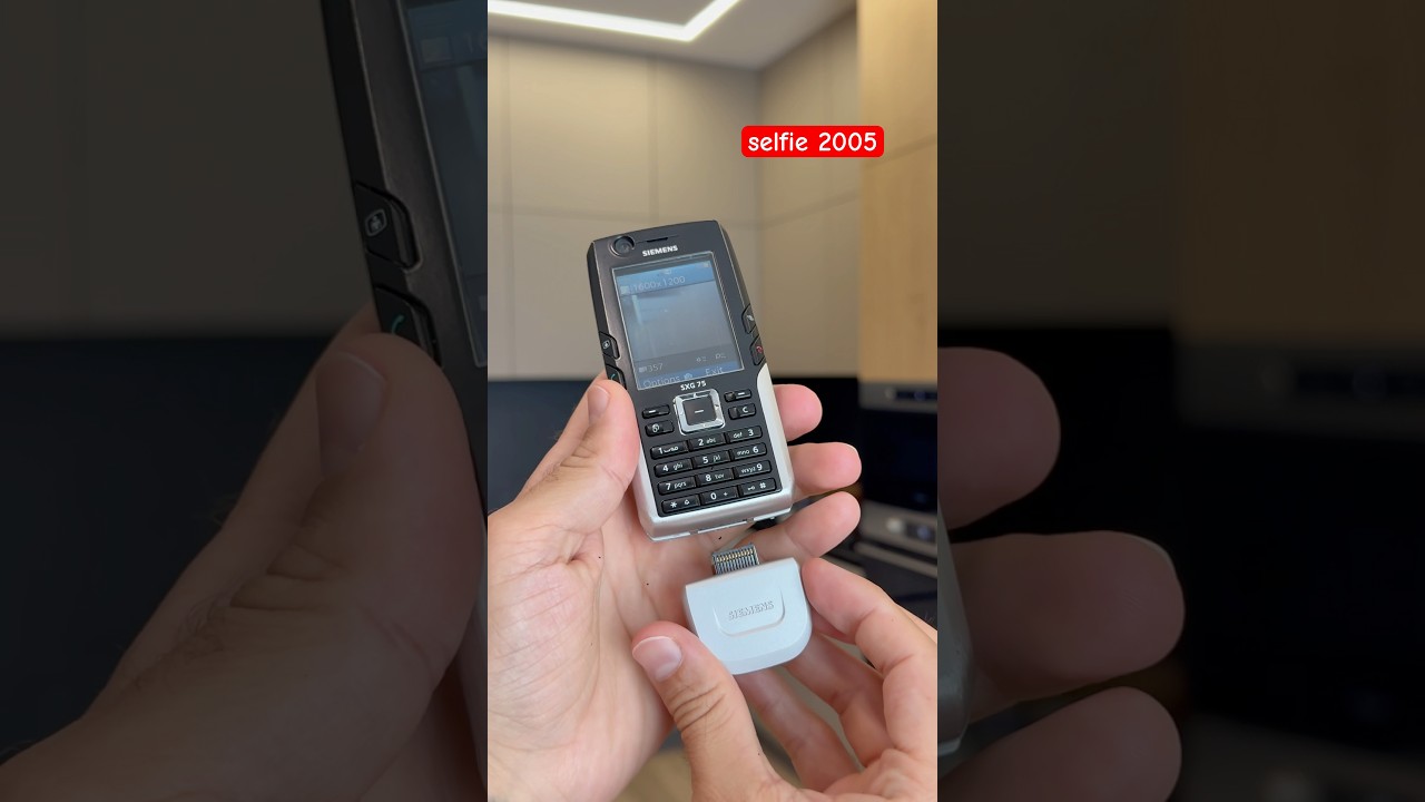 Siemens sxg75 selfie camera #siemens #retro #phone #nostalgia
