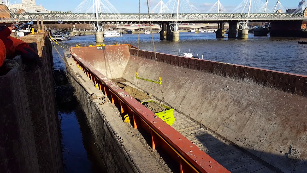 Barge Loading in Central London