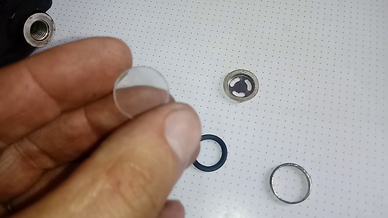 Trocar em casa visor do burrinho/reservatório do óleo de freio de moto, sem comprar nenhuma peça.