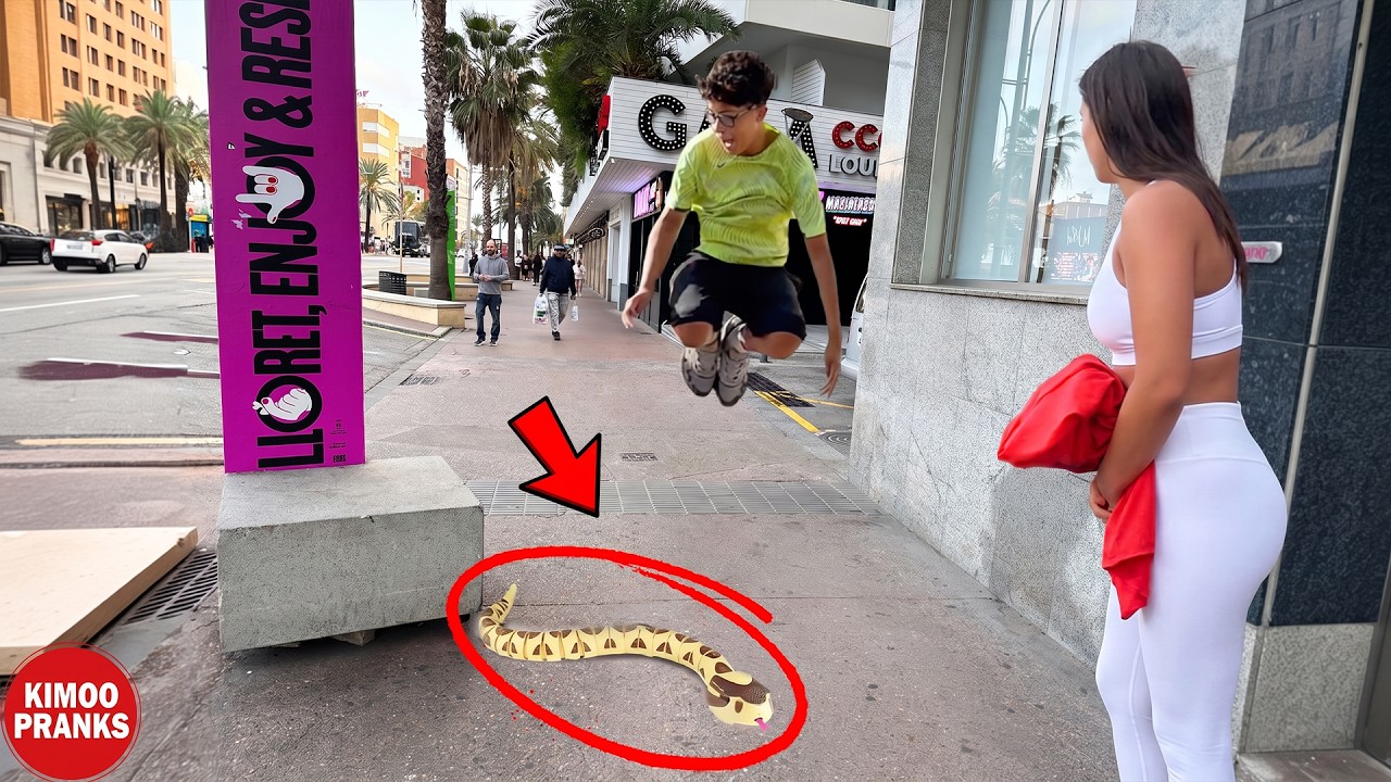 Funniest Reactions of Snake Prank