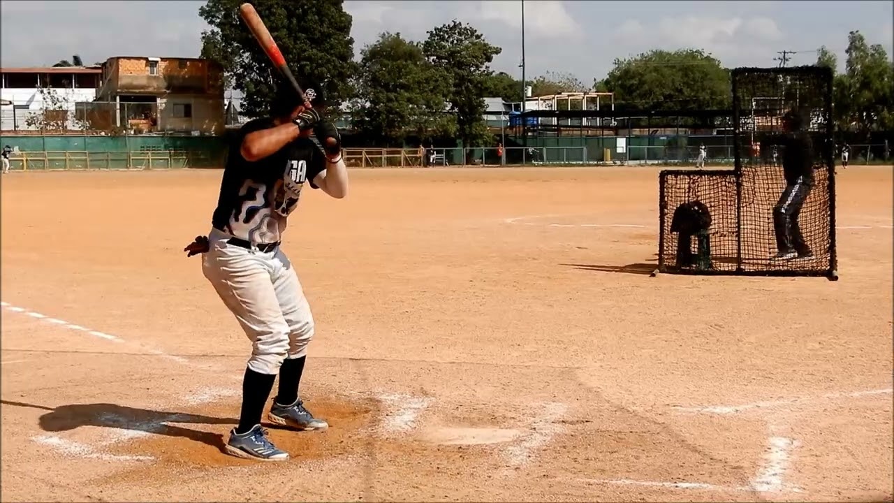 51 Jhonkleiber Cubiro, Catcher