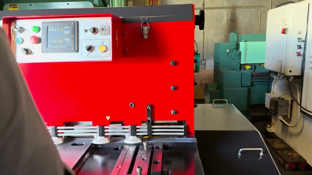Amada M-3045 Mechanical Shear 10ft X 3/16” Mild Steel Capacity Power Backgauge