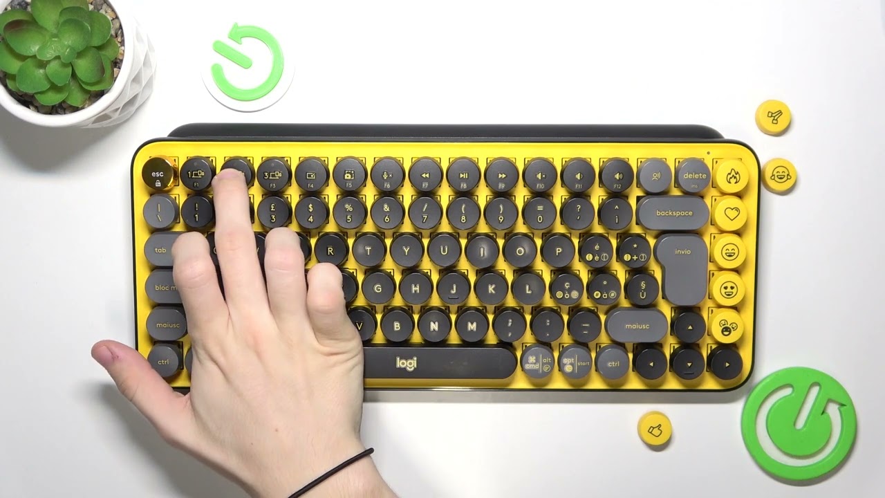 Logitech Pop Keys &ndash; How to Switch Devices with EasySwitch