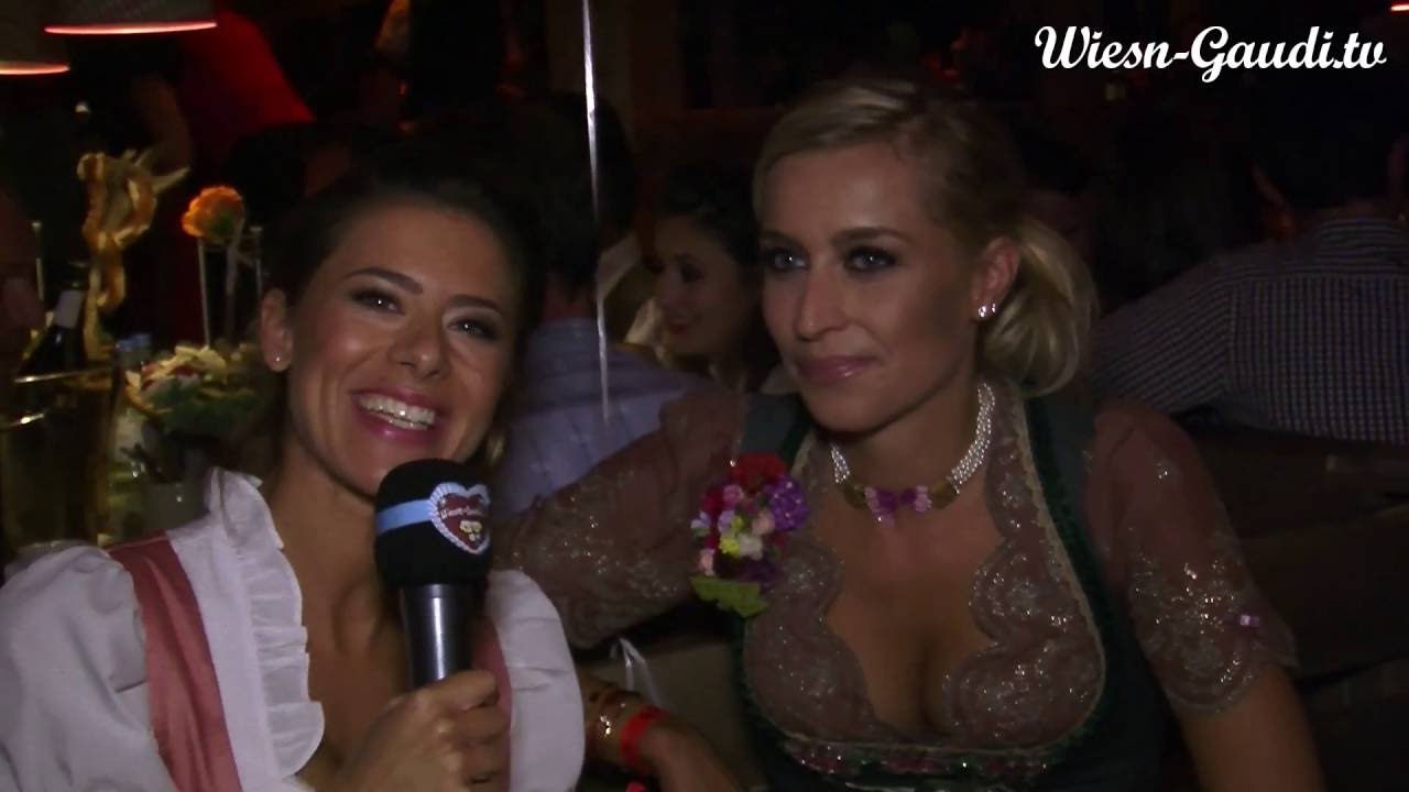 Verena Kerth erklärt wie Herren den besten Einblick bei einem Dirndl bekommen!