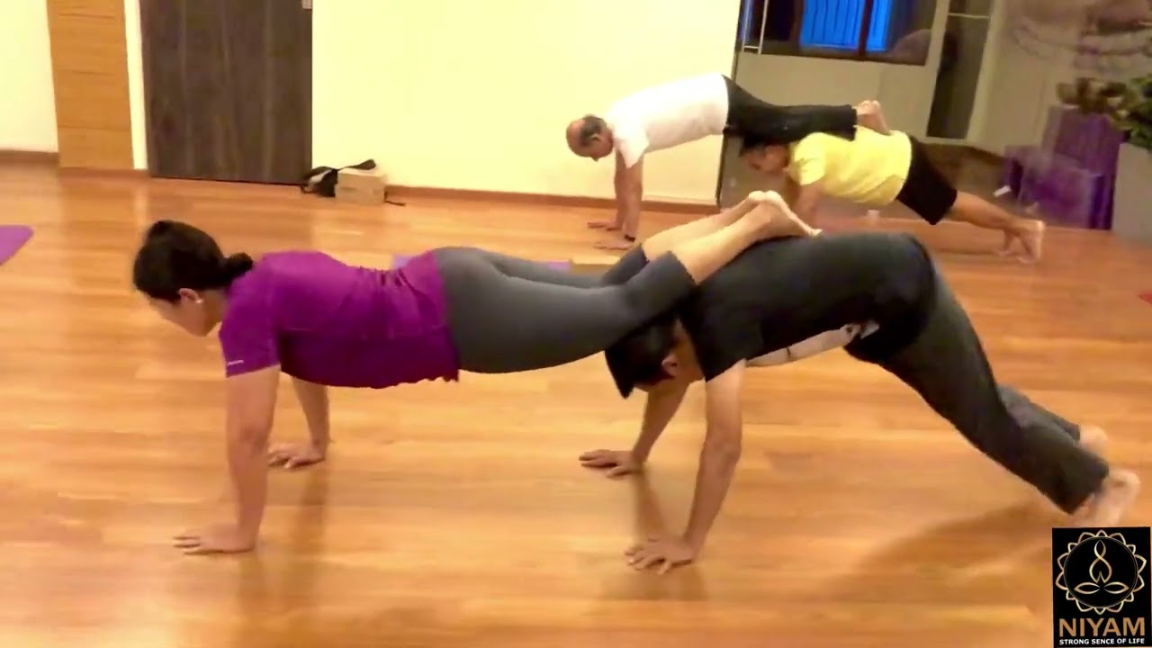 12 Yoga Games To Make Your Yoga Class Interesting