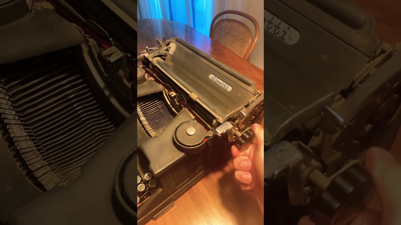 Macchina da scrivere Olivetti M 40 #arte #vintage #olivetti #old #style