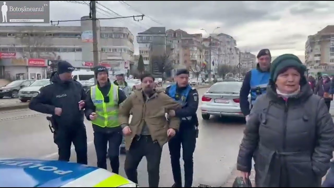 AUR a anunțat protest la Taxe și Impozite, un bărbat s-a pus pe… teatru