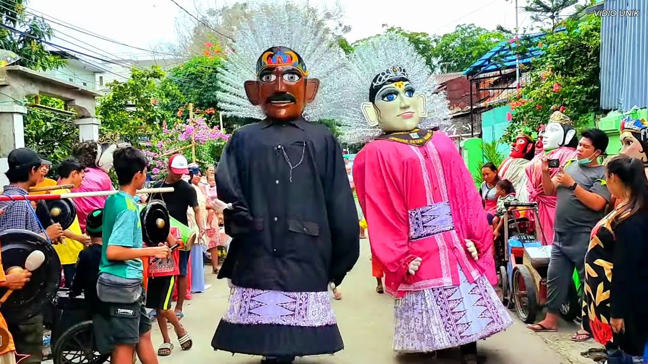 ONDEL-ONDEL JOGET DI KAMPUNG ONDEL ONDEL JAKARTA PUSAT