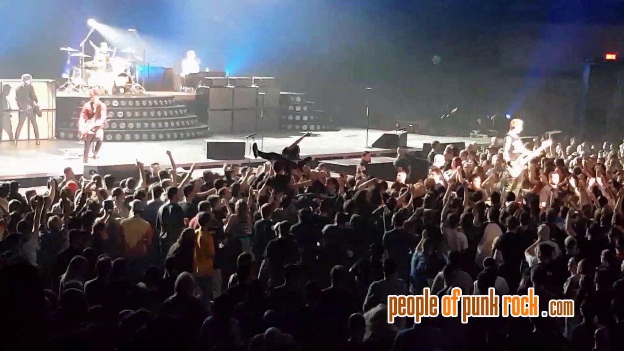 GREEN DAY - American Idiot @ Centre Vidéotron, Québec City QC - 2017-03-23