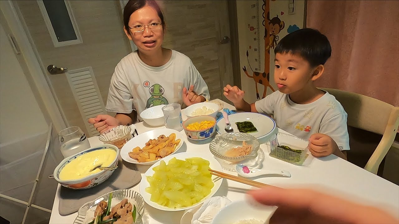 從大賣場回家老婆煮飯｜海苔包飯..簡單的晚餐幸福的滋味