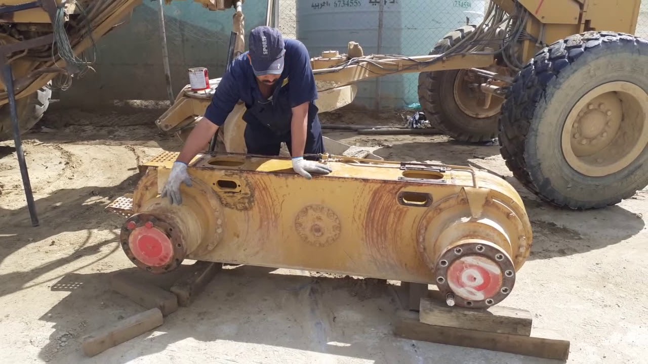 How to remove and install  CAT grader moter 160H wheel  tondom