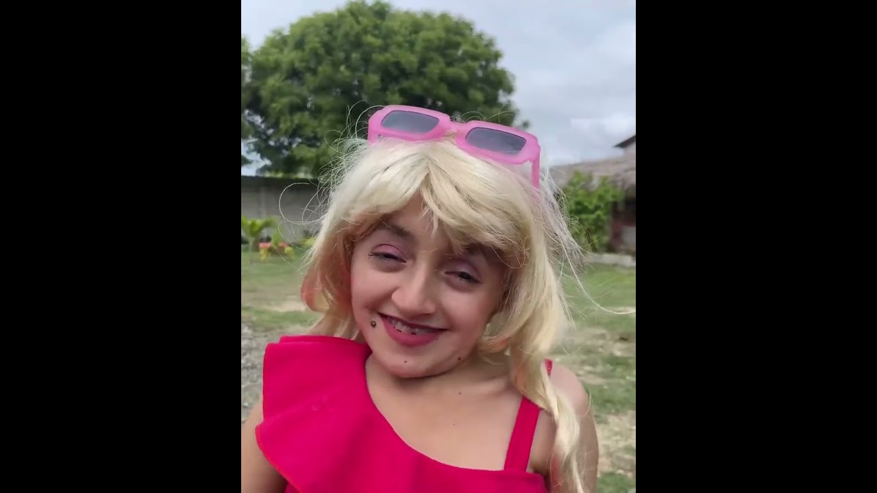 Esta pequeña barbie quería desquitarse con todos sin pensar que esto pasaría