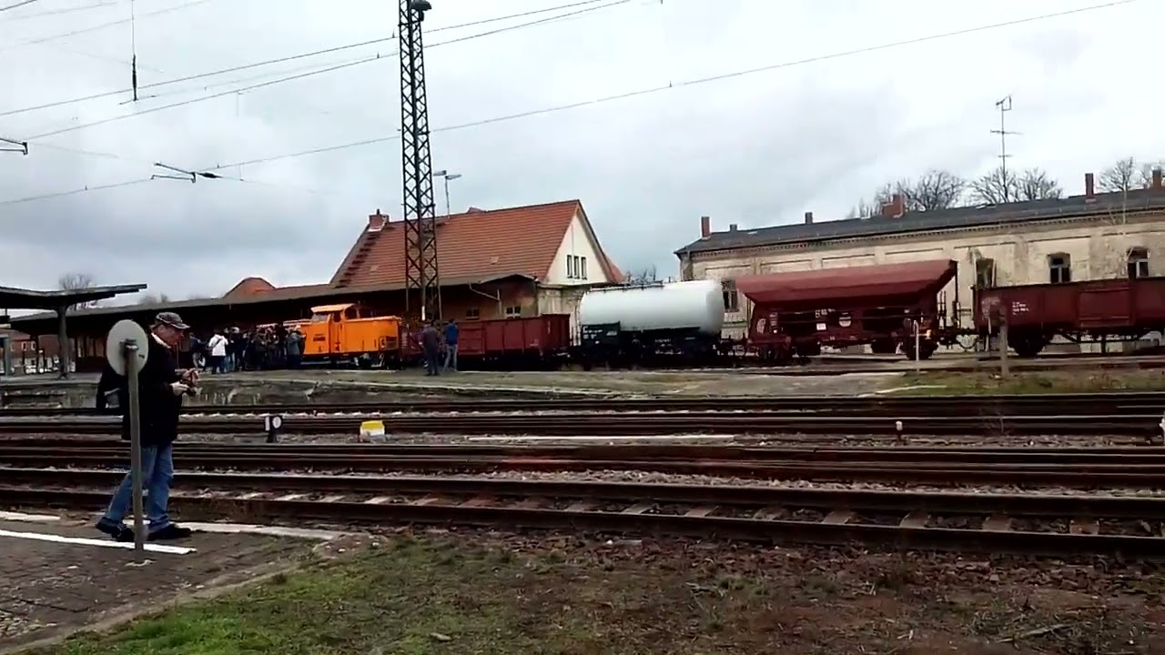 106 756-0 trifft mit DR- G&uuml;terzug in K&ouml;then ( Anhalt) aus Allen ein. M&auml;rz 2019.