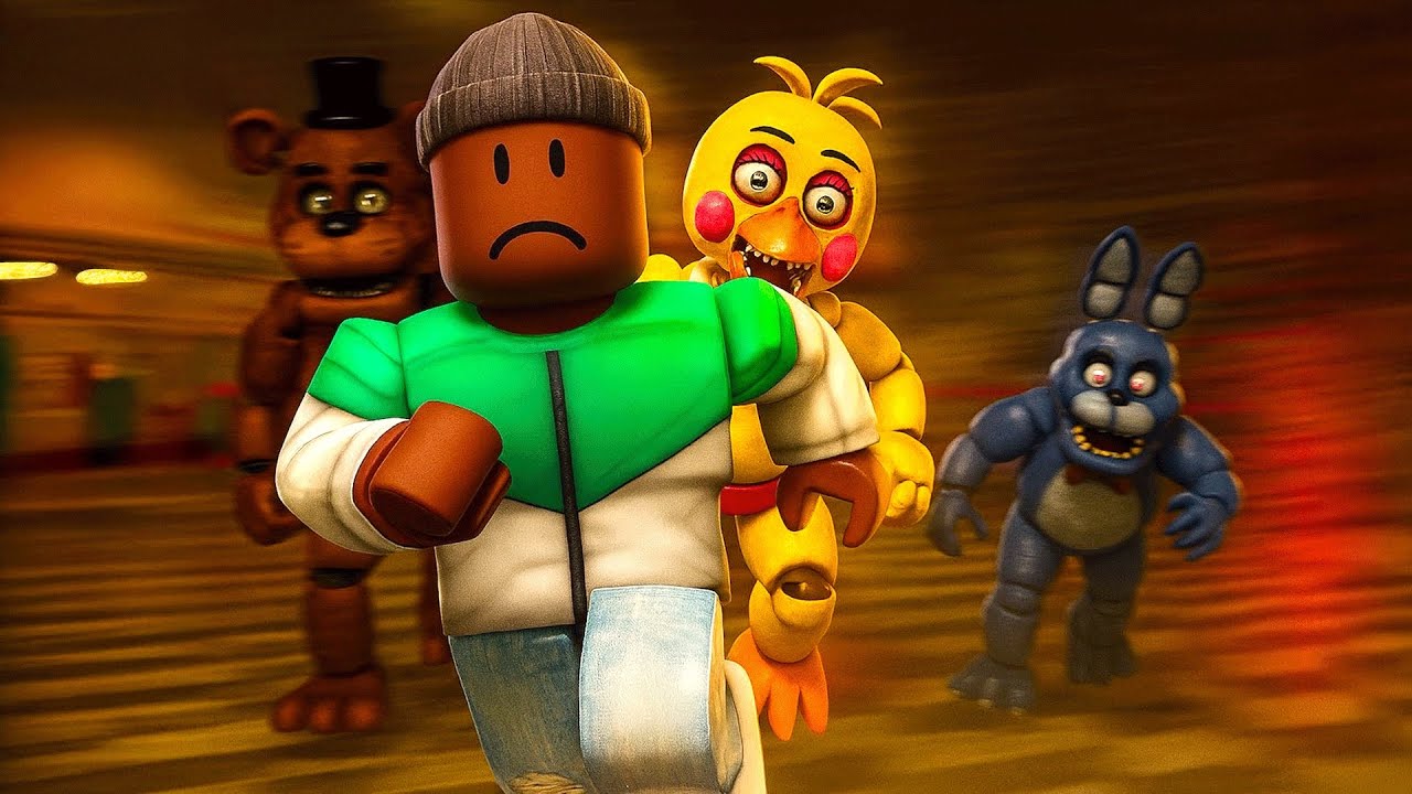 RUNNING FOR MY LIFE In ROBLOX FNAF DOOM