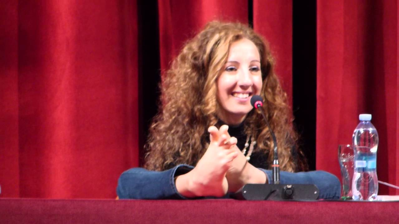 dismappa Verona - Incontro con Simona Atzori - Sorridere a chi ti guarda con imbarazzo