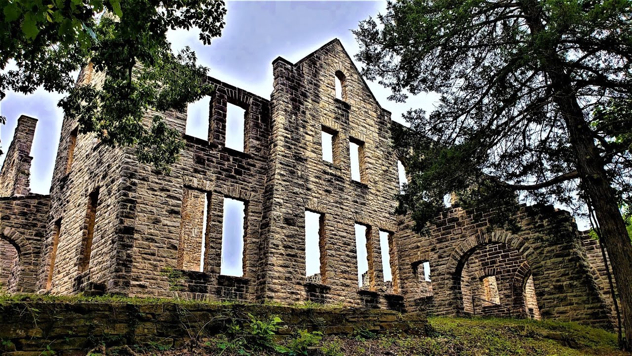 Exploring The Ozarks - Bagnell Dam & Ha Ha Tonka State Park