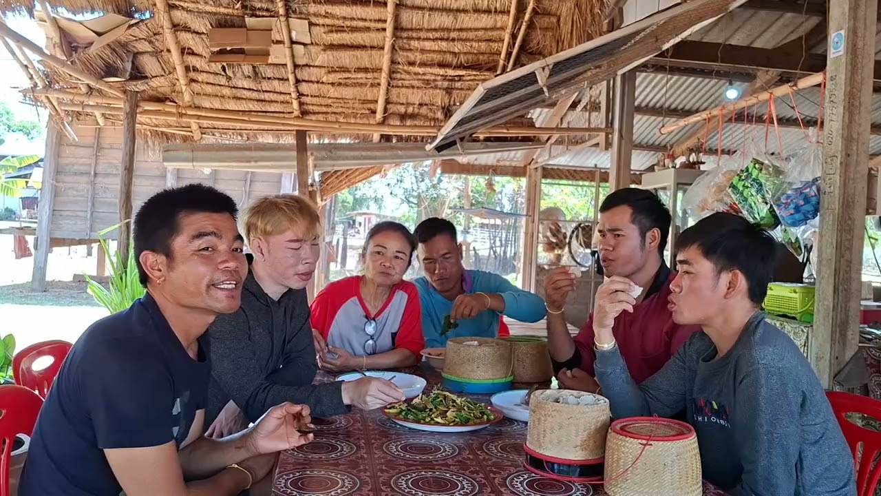 มากินแกงหน่อไม้บ้านป้าบัว แช่บๆ