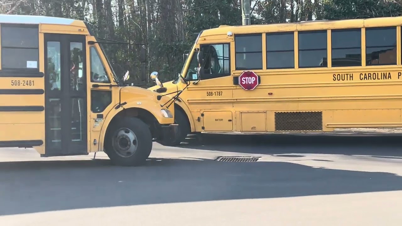 Buses departing (kinda chaotic)