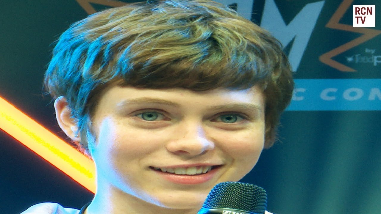 Sophia Lillis Interview MCM London Comic Con 2019