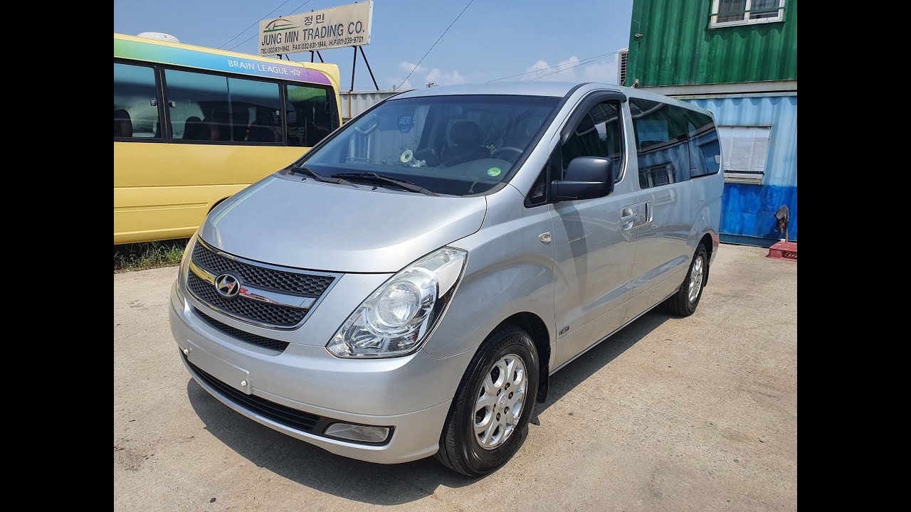 2009 HYUNDAI GRAND STAREX 12 Seats