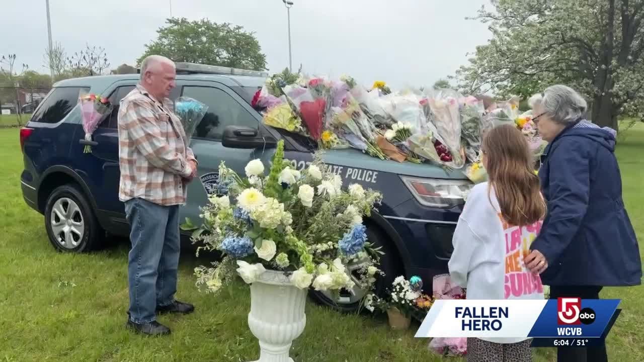 Community honors trooper killed in wrong-way crash