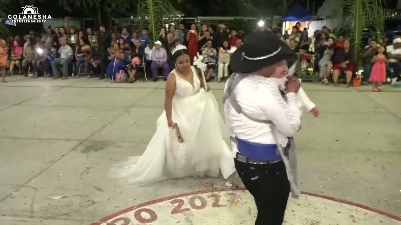 Asi se  CELEBRÓ la BODA de  
