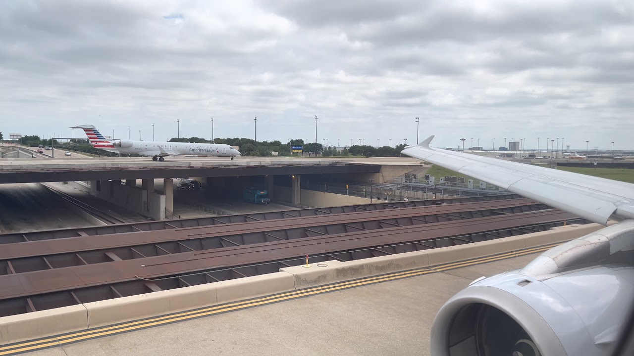 American Airbus A321 Takeoff Dallas Fort Worth Intl. (KDFW)