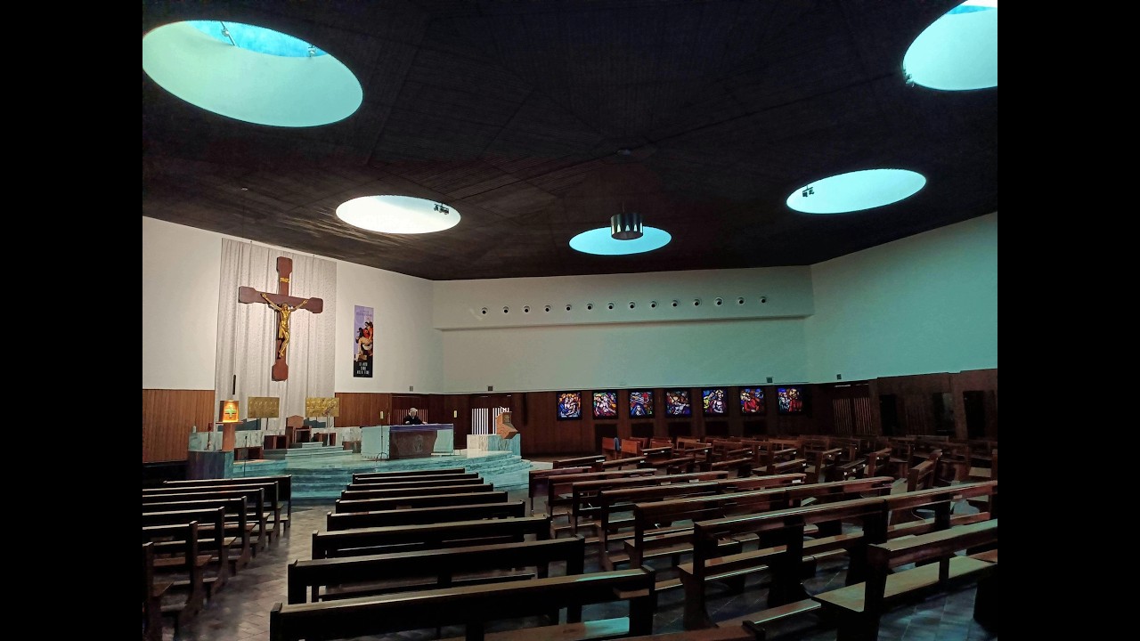 MILANO BOVISASCA chiesa S. FILIPPO NERI (Magnaghi&Terzaghi 1964) Smashing Via Crucis Church Windows