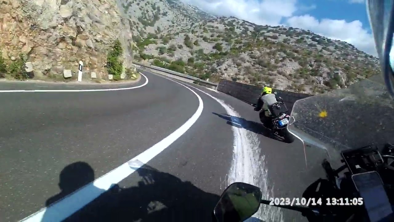 Horvátország 8-as út. Szezon zárás utáni, öröm motorozás. Jövőre gyere te is velünk!:-)