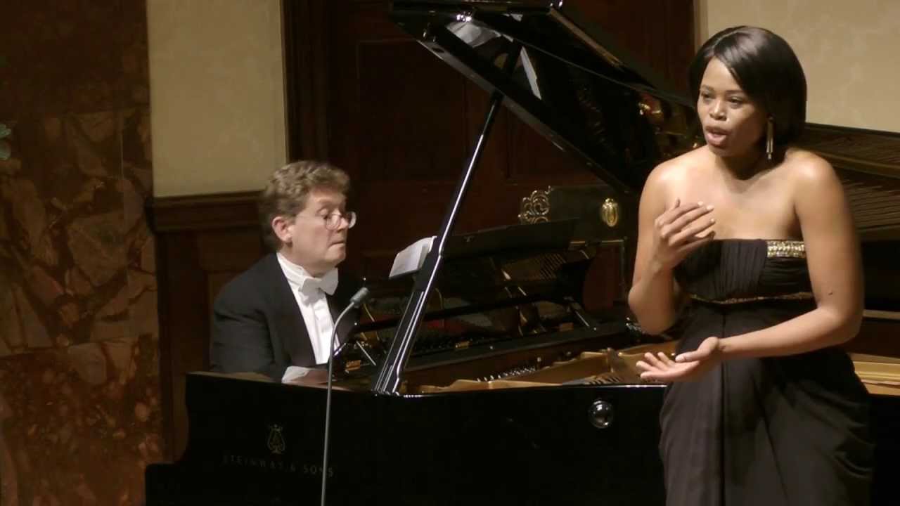 Pretty Yende - ROSSINI Bel raggio lusinghier (Semiramide)