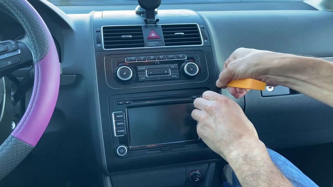 تركيب شاشة وكامره لسيارة  Android Radio.gps Install Volkswagen touran