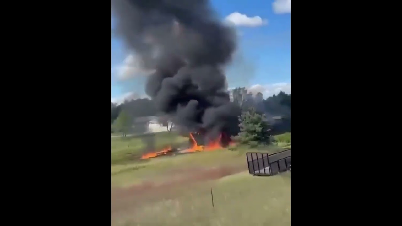F-16 Fighter Jet Crashes in Michigan | US F-16 Fighter Jet Crashes | F-16  Crashed  #military