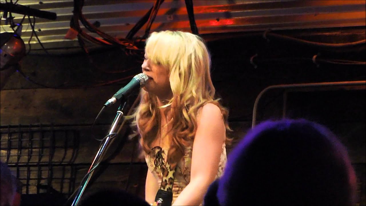Samantha Fish performing 