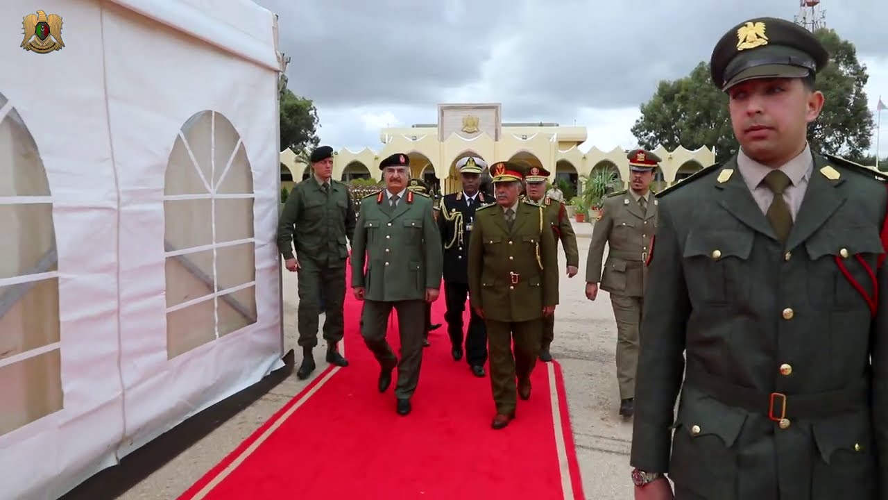 عرضاً عسكرياً مهيب للقوات المُسلحة إحتفالاً بالذكرى ال 69 لعيد الإستقلال .