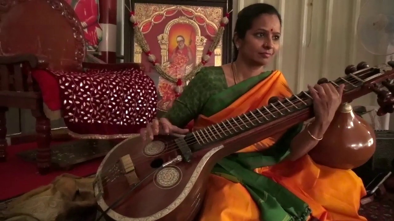 Dr. Jayanthi Kumaresh plays for Jagadguru's 52nd Jayanthi--Vātāpi Ganapathi