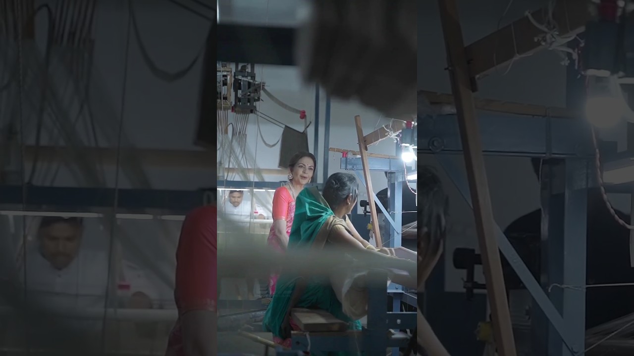 Nita Ambani Met Local Artisans & Handloom Weavers Traditional Saree Making