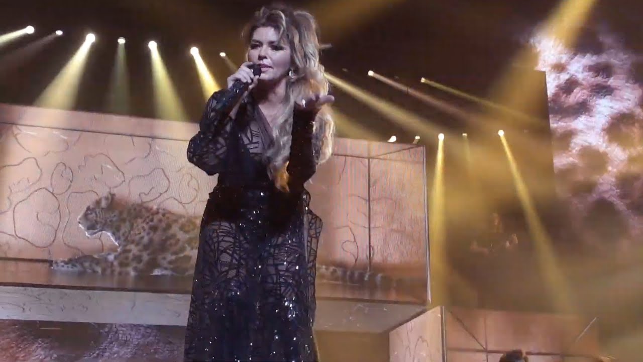 Shania Twain - That Don't Impress Me Much Live  Let's Go!(Zappos Theater, Las Vegas, December, 2019)
