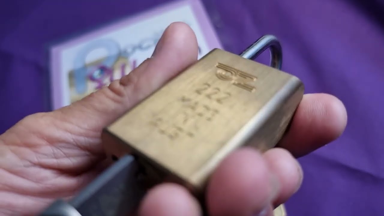 (405) OZ 222 Brass Padlock | Lock picking with a Lishi LW5