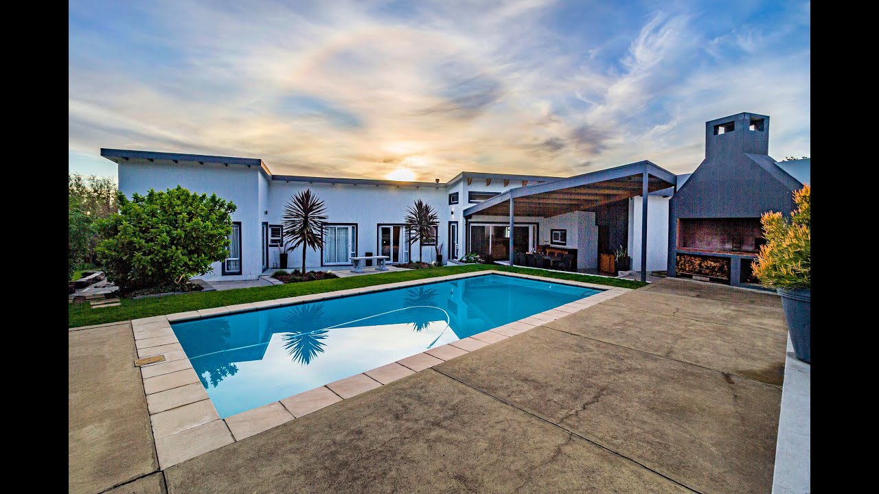 12 Durban Drive