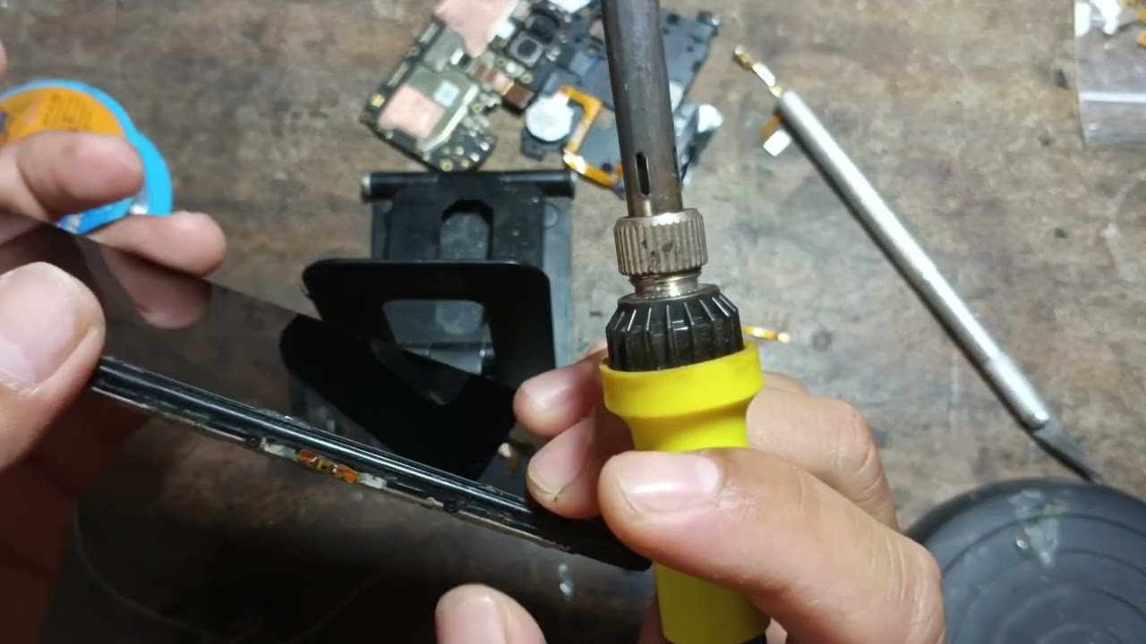Memperbaiki tombol power Oppo A12