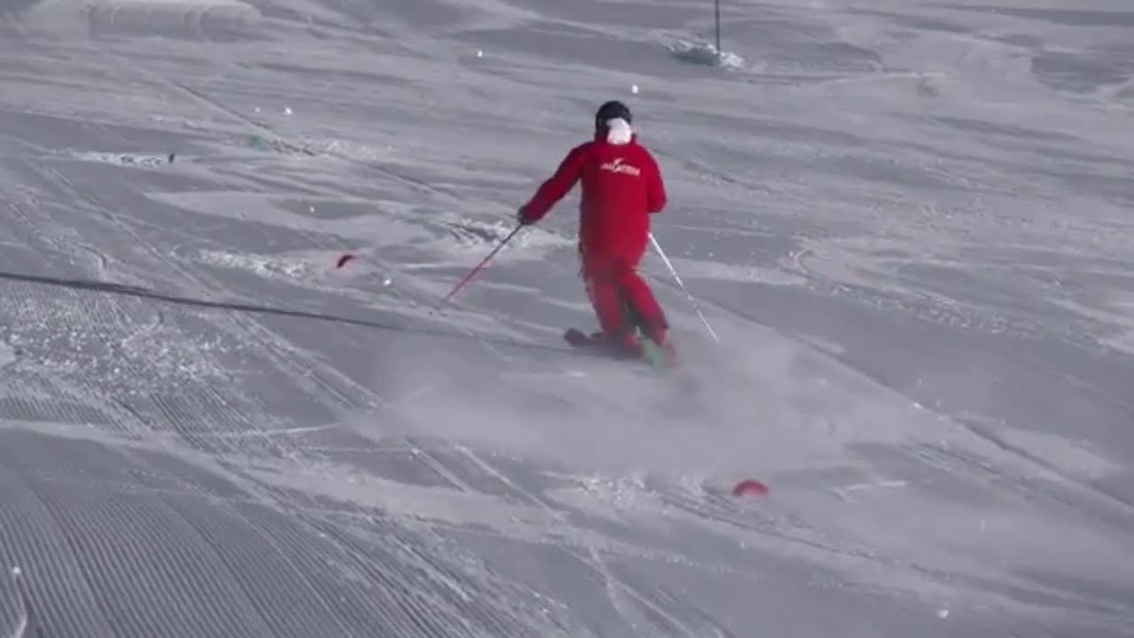 WORLD CUP SKI RACERS FREE SKIING 12