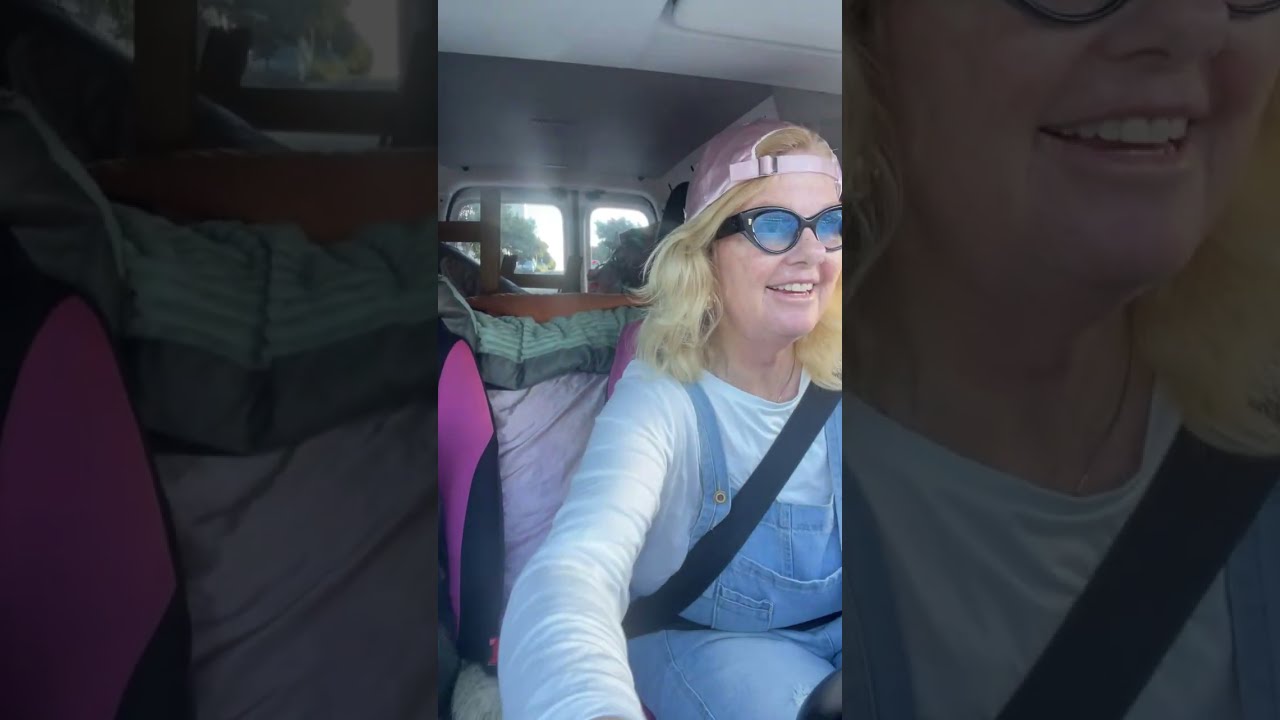 Naomi Star is live sharing some keys things about me which will make you laugh 😆 