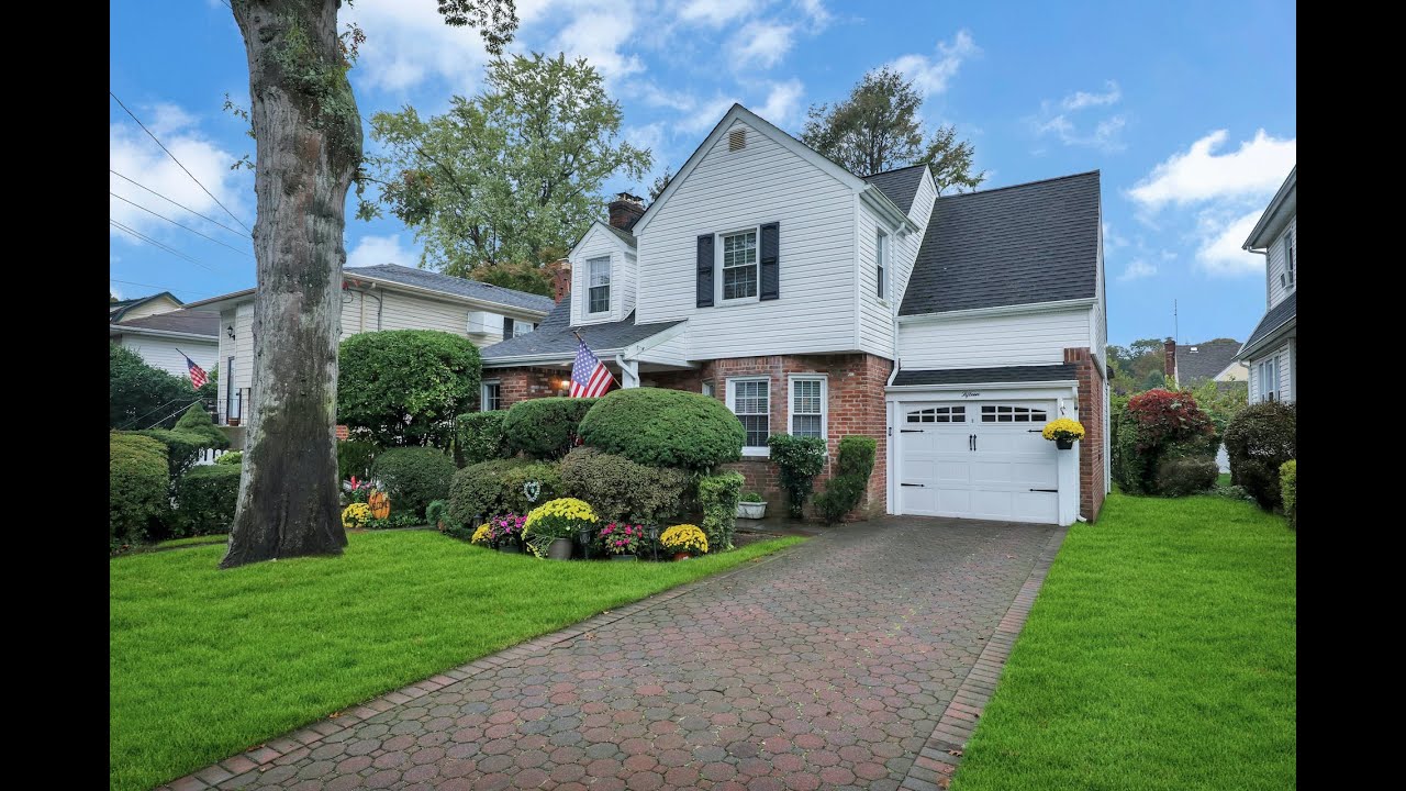 Long Island Real Estate For Sale - Video Tour of 15 Catherine Street, Lynbrook